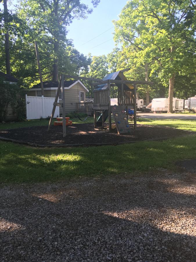 Shade Acres Campgound And Cottages Catawba Island Eksteriør billede